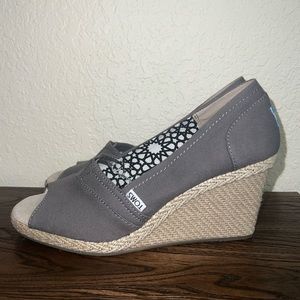 NEW* Toms Classic Canvas Peep Toe Espadrille Wedge Sandal Women’s 9.5